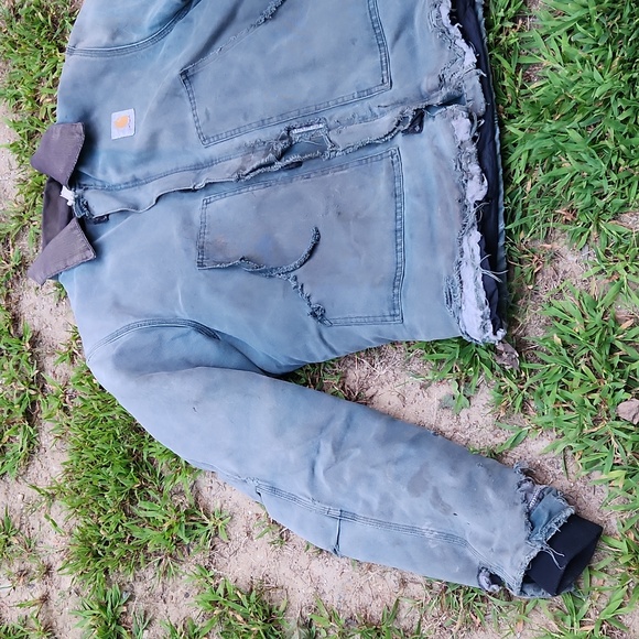 Carhartt  Chore Coat Vintage THRASHED Green Stained Ripped Canvas Grunge - Picture 3 of 9